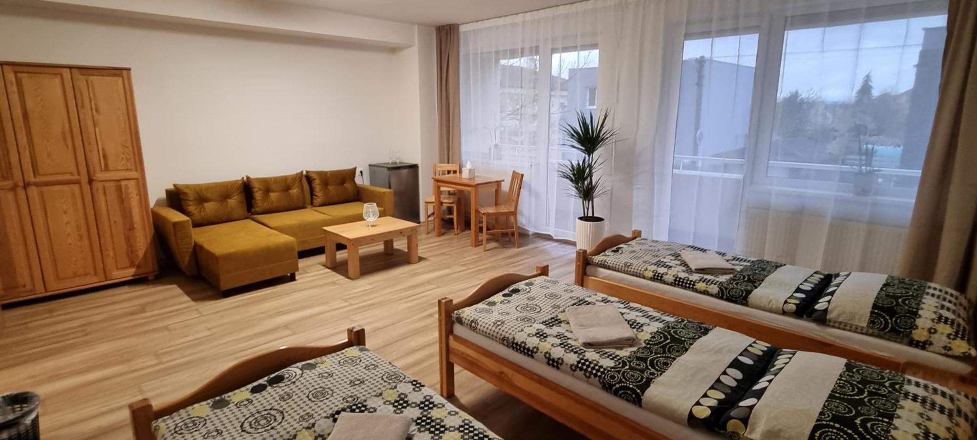Ubytovanie Funstar Topoľčany Kamer foto